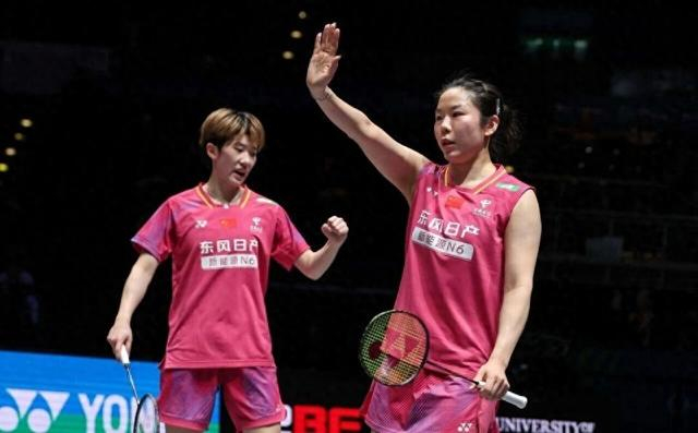 国羽2冠2亚收官瑞士赛！贾一凡/张殊贤内战再输球|李芳|田中|瑞士羽毛球公开赛|瑞士公开赛|男单决赛_新浪体育_新浪新闻